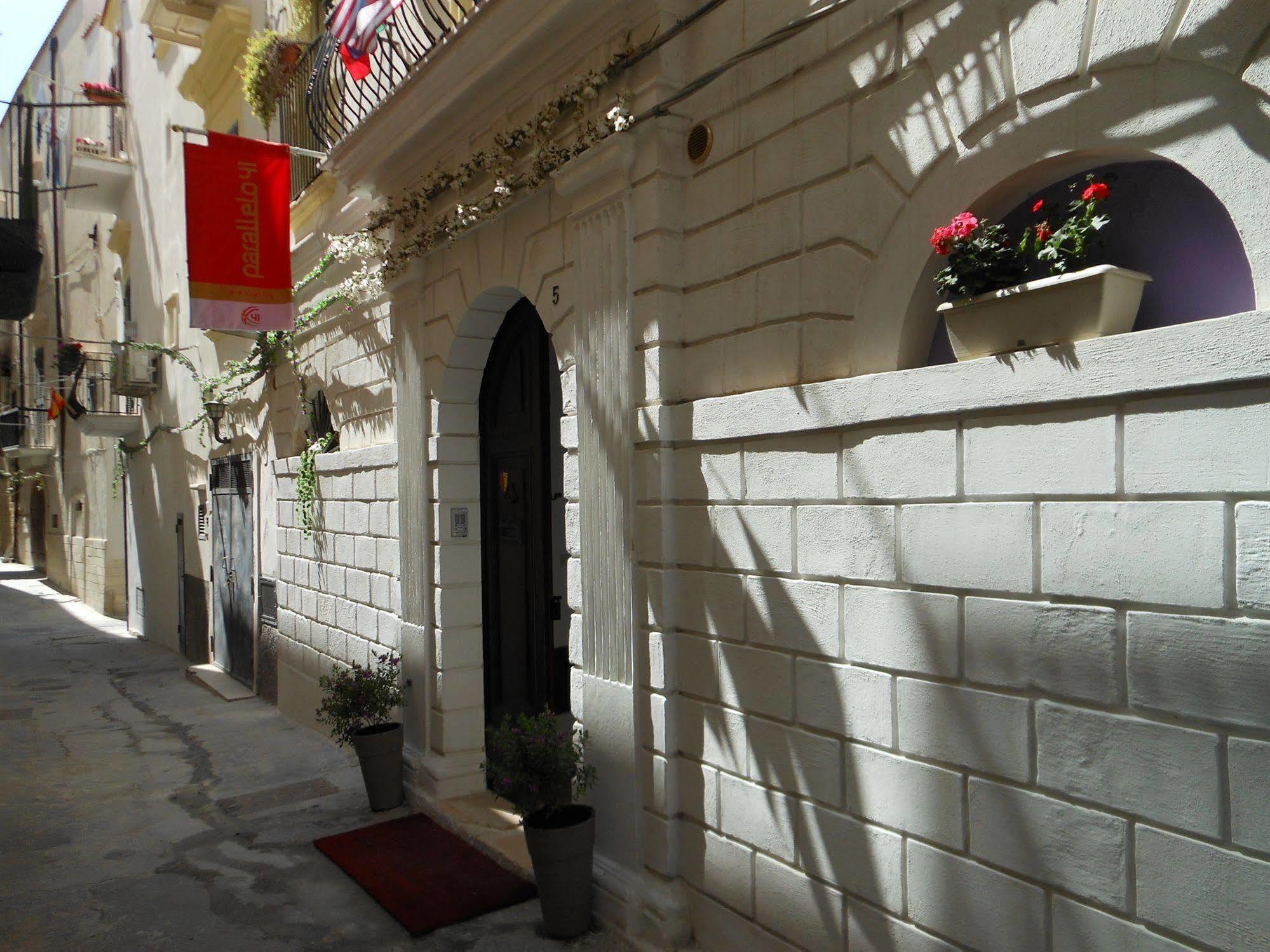 Bed & Breakfast Relais Parallelo 41 2*
